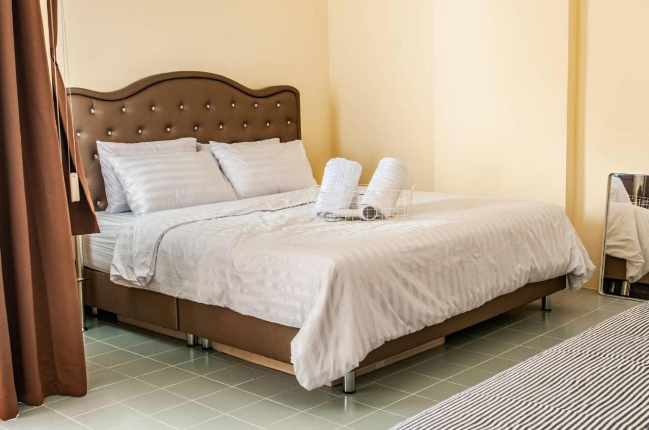 Tower Resident In The Heart Of Bangkok Shopping Center Apartment Makkasan Bilik gambar