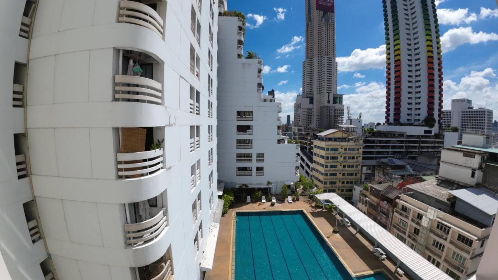 Tower Resident In The Heart Of Bangkok Shopping Center Apartment Makkasan Bilik gambar