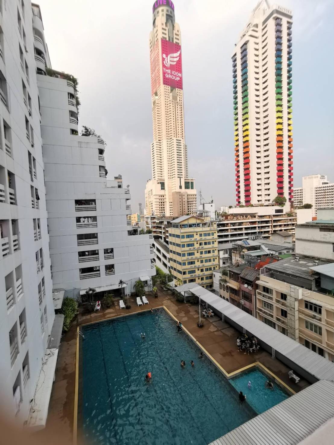 Tower Resident In The Heart Of Bangkok Shopping Center Apartment Makkasan Bilik gambar